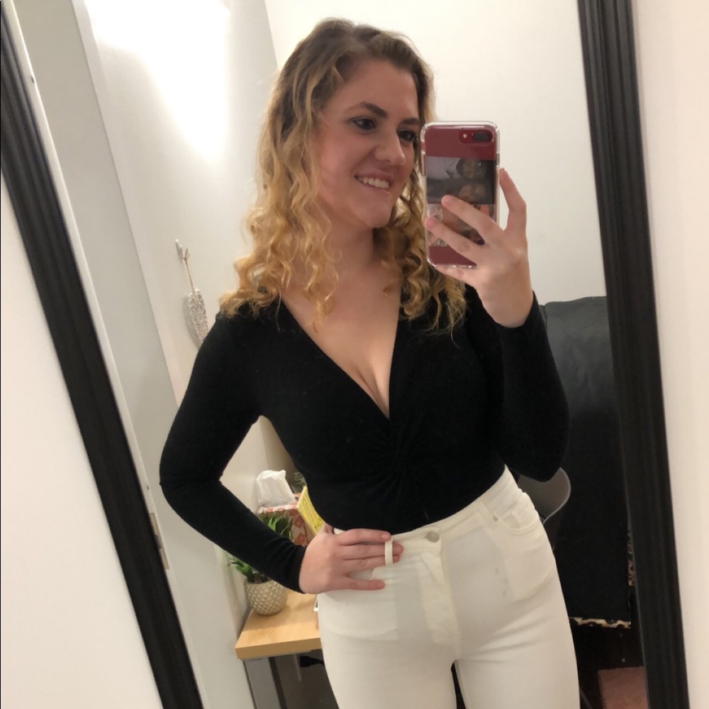 Meet your Posher, Megan - Picture 3 of 5